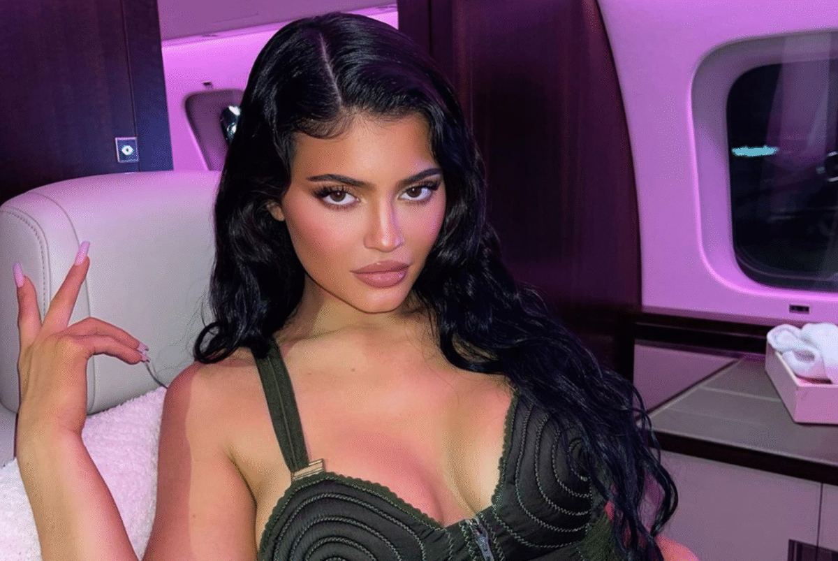 Kylie Jenner net worth (celebworthtoday)